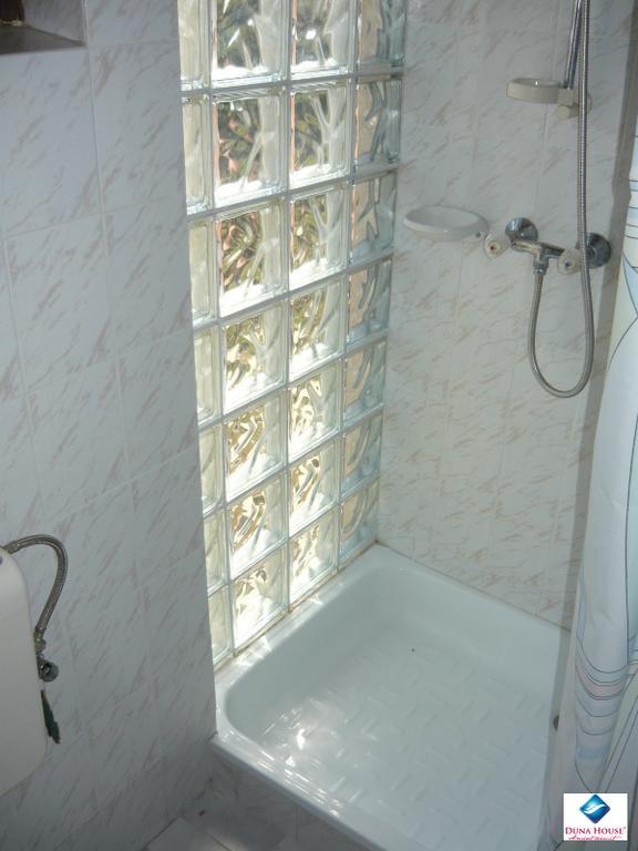 Agi Panzio Obuda Bed and Breakfast Boedapest Buitenkant foto